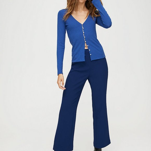 Long sleeve Pearl Cardigan Aritzia (FOREST GREEN) - Picture 2 of 6